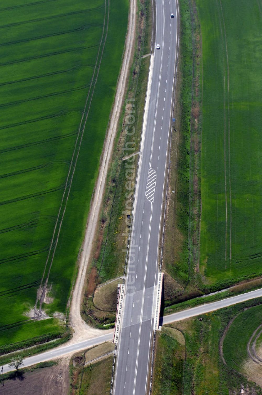 Aerial photograph BAD FREIENWALDE - Blick auf die Ortsumfahrung der Bundesstrasse B 167 nördlich von Bad Freienwalde. Landesbetrieb Straßenwesen Brandenburg (