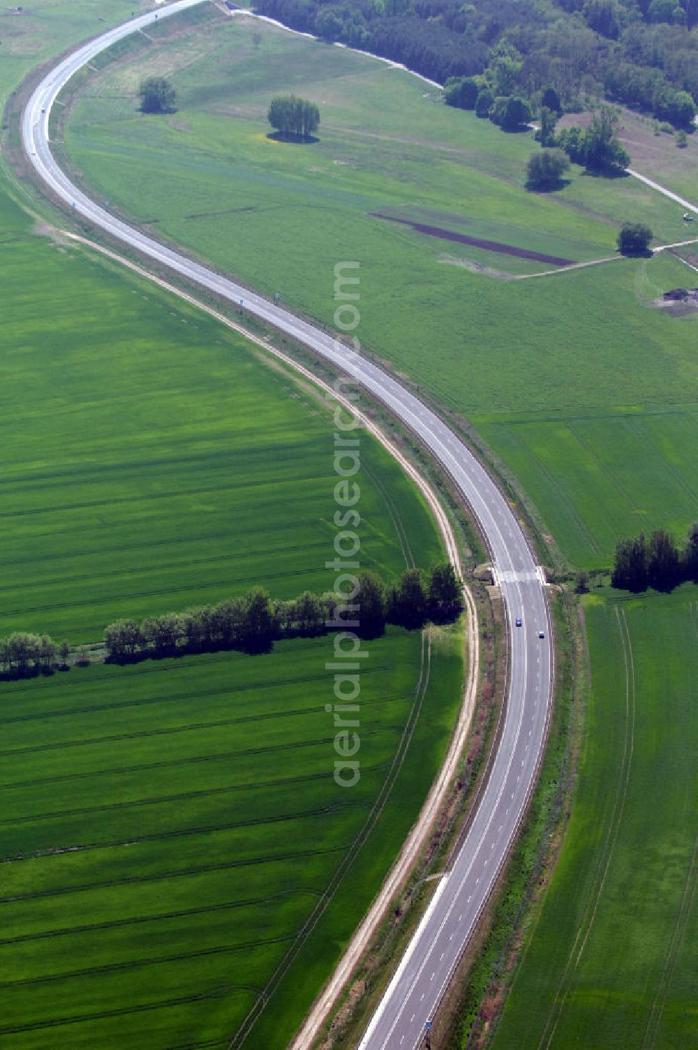 BAD FREIENWALDE from the bird's eye view: Blick auf die Ortsumfahrung der Bundesstrasse B 167 nördlich von Bad Freienwalde. Landesbetrieb Straßenwesen Brandenburg (