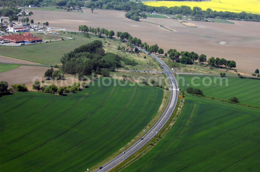 Aerial photograph BAD FREIENWALDE - Blick auf die Ortsumfahrung der Bundesstrasse B 167 nördlich von Bad Freienwalde. Landesbetrieb Straßenwesen Brandenburg (