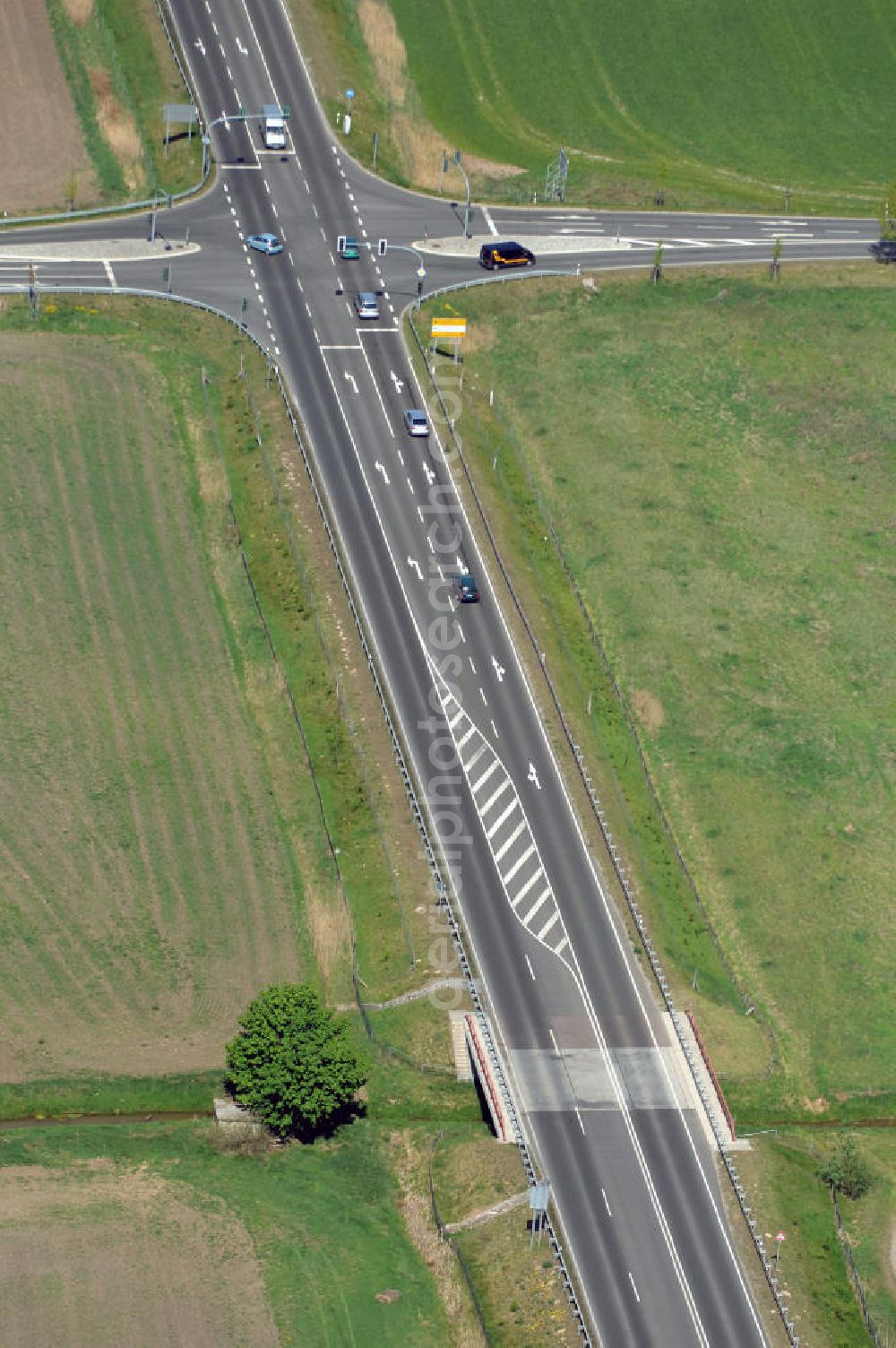 Aerial photograph BAD FREIENWALDE - Blick auf die Ortsumfahrung der Bundesstrasse B 167 nördlich von Bad Freienwalde. Landesbetrieb Straßenwesen Brandenburg (