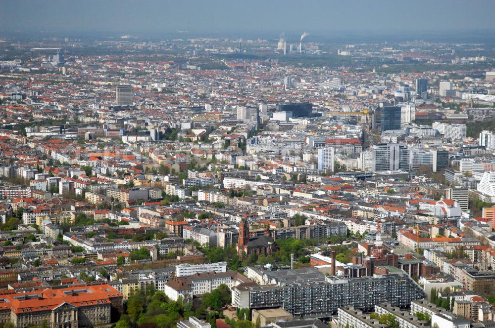 Aerial image Berlin Schöneberg - View from East to West over the berlin districts Schoeneberg, Charlottenburg to Spandau