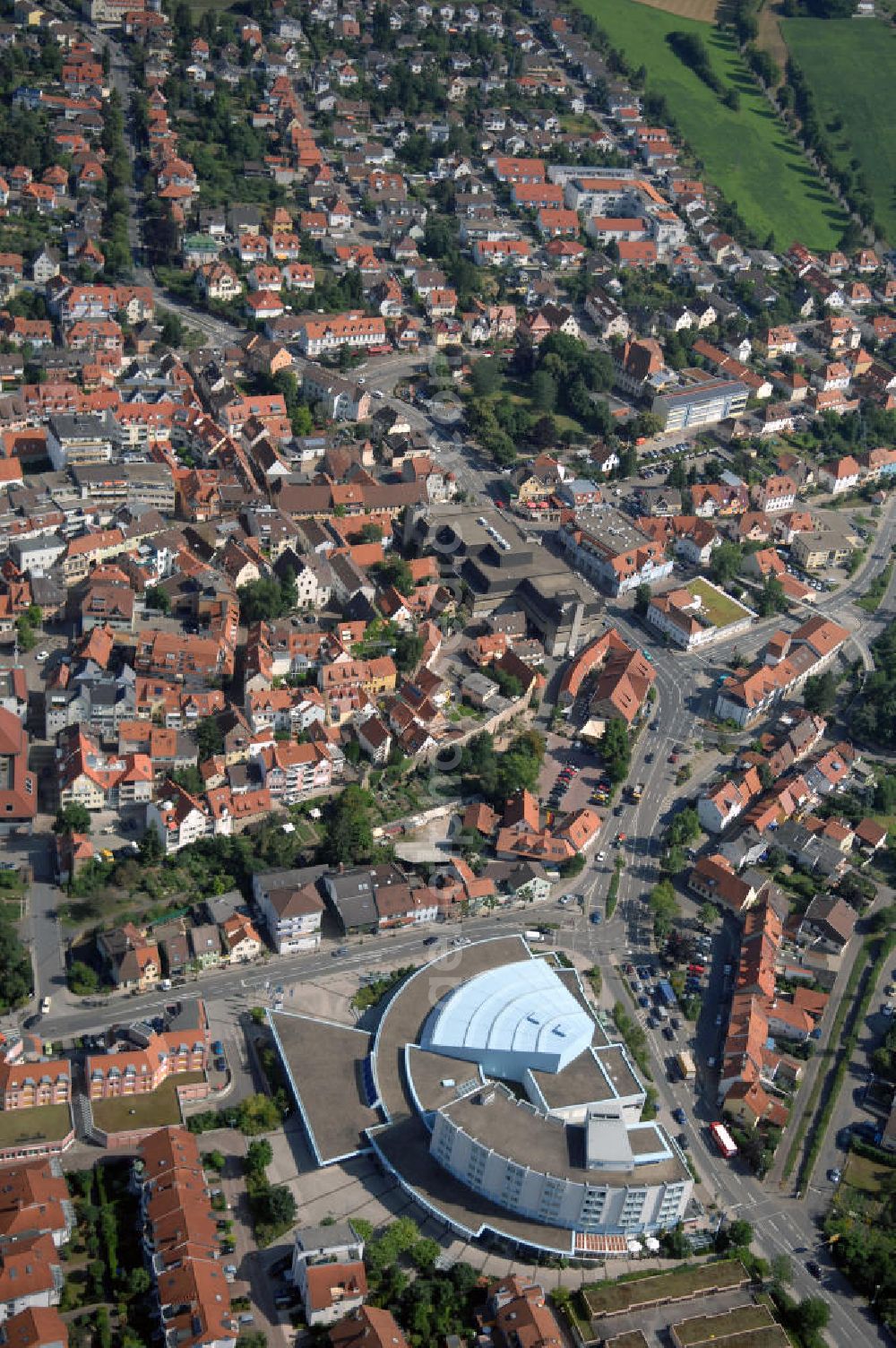 Aerial image Wiesloch - Blick auf das Palatin Wiesloch. Es enthält ein Tagungs- und Kongresszentrum, ein Kulturzentrum und ein Restaurant. Kontakt: PALATIN WIESLOCH, Ringstraße 17–19, 69168 Wiesloch, Tel. +49 (0)62 22 582 01, Fax +49 (0)62 22 582 555, info@palatin.de