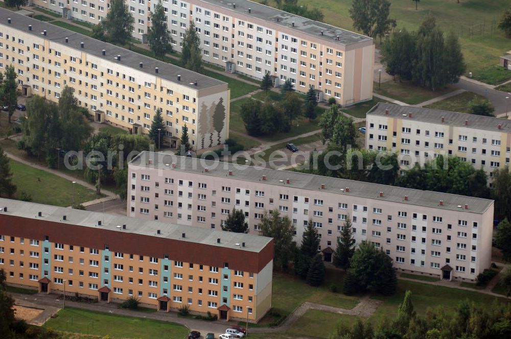 Hettstedt from above - Blick auf Plattenbauten in Hettstedt. Wohnungsgesellschaft Hettstedt, Untere Bahnhofstr. 20, 06333 Hettstedt, Tel. +49 (0)3476 85 96 0, Fax +49 (0)3476 85 96 13, Email info@woges-hettstedt.de