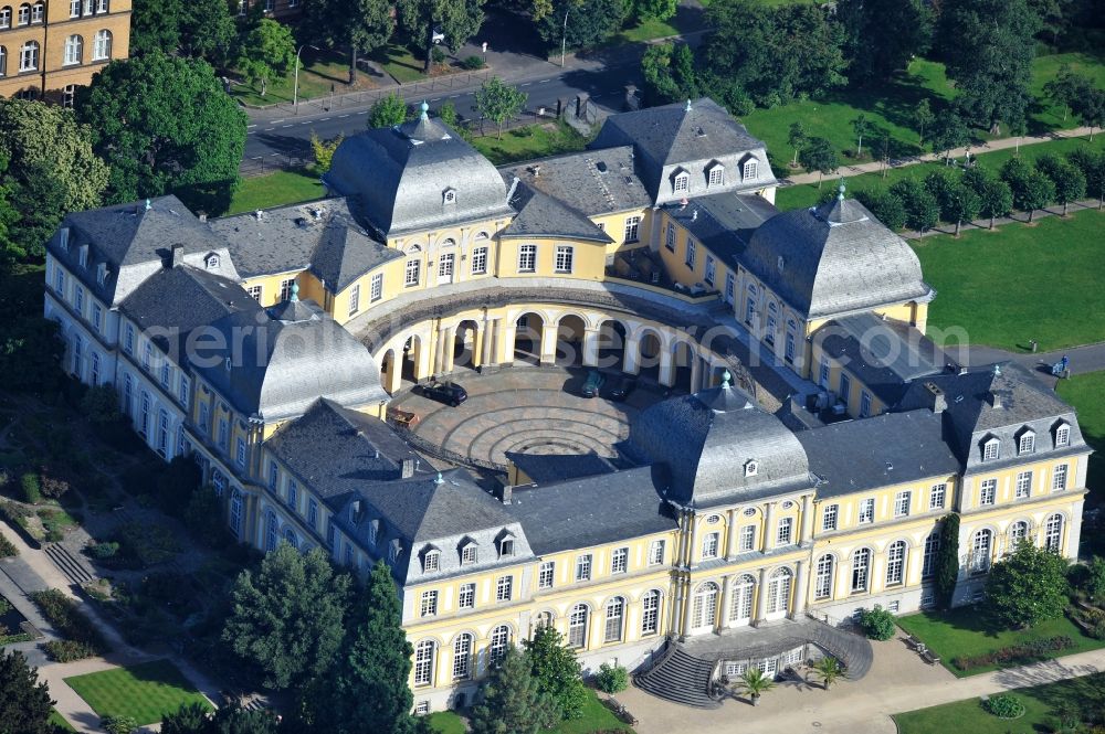 Aerial image Bonn - View of the Poppelsdorfer castle in Bonn in the state of North Rhine-Westphalia. The Poppelsdorfer Baroque palace was designed by the architect Frenchman Robert de Cotte and built from 1715 to 1740. Currently, the castle contains scientific institutions with a courtyard, where castleconcerts are held