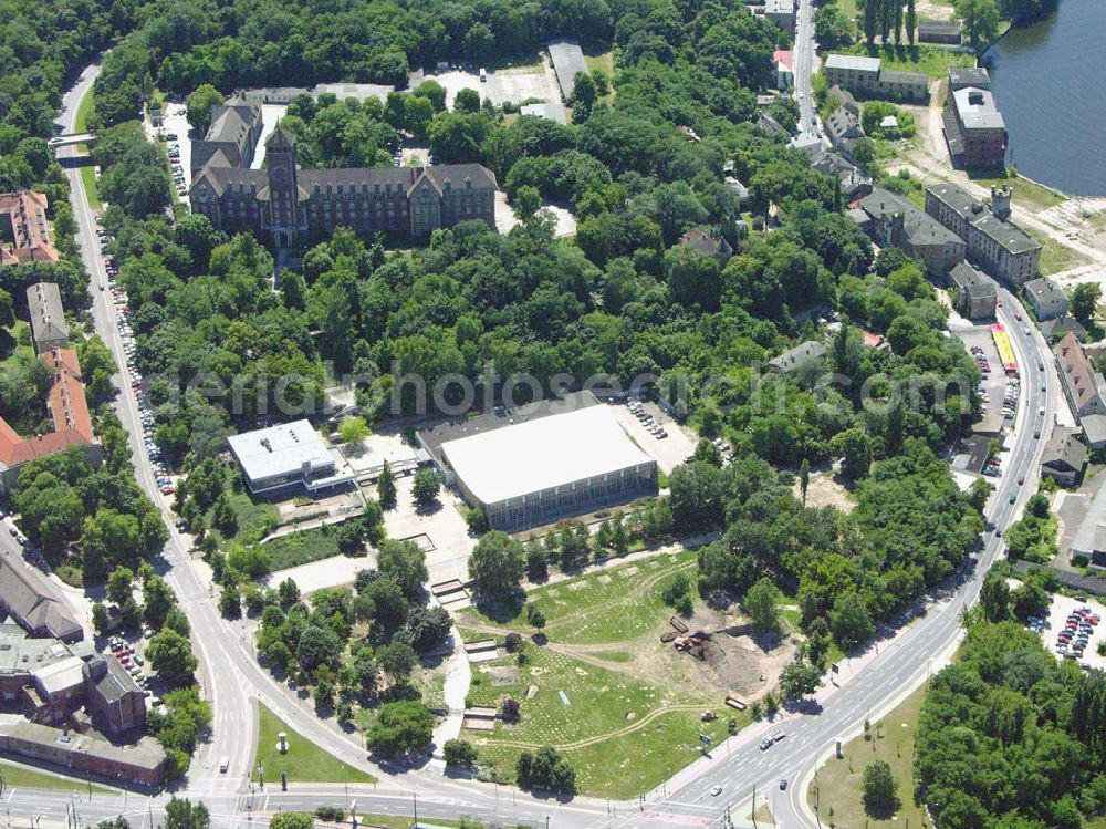 Potsdam / BRB from above - Blick auf das Projekt Freizeitbad am Brauhausberg. Die Bauarbeiten haben bereits begonnen. Im Hintergrund ist der Landtag Potsdam zu sehen.