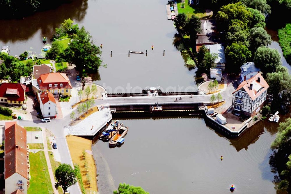 Aerial photograph Rathenow - Blick auf eine Brücke mit einer Mühle im Fachwerkhäuslichem Stil an der Havel in Rathenow 14712