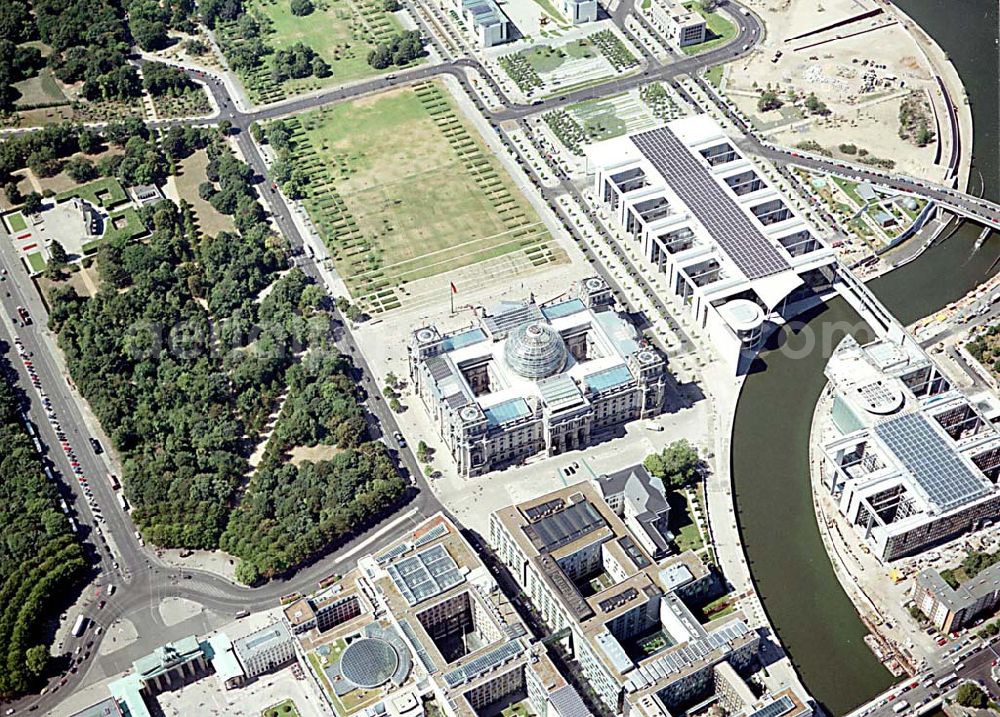 Aerial photograph Berlin - Tiergarten (Spreebogen) - Berlin Tiergarten / Mitte Regierungsviertel im Berliner Tiegarten am Spreebogen mit dem Reichstag, Paul-Löbe-Haus und Bundeskanzleramt, Marie-Elisabeth-Lüders-Haus Im Auftrag der Bundesbaugesellschaft mbH