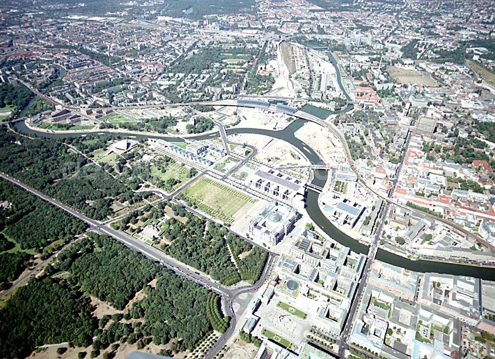 Aerial photograph Berlin - Tiergarten (Spreebogen) - Berlin Tiergarten / Mitte Regierungsviertel im Berliner Tiegarten am Spreebogen mit dem Reichstag, Paul-Löbe-Haus und Bundeskanzleramt, Marie-Elisabeth-Lüders-Haus Im Auftrag der Bundesbaugesellschaft mbH