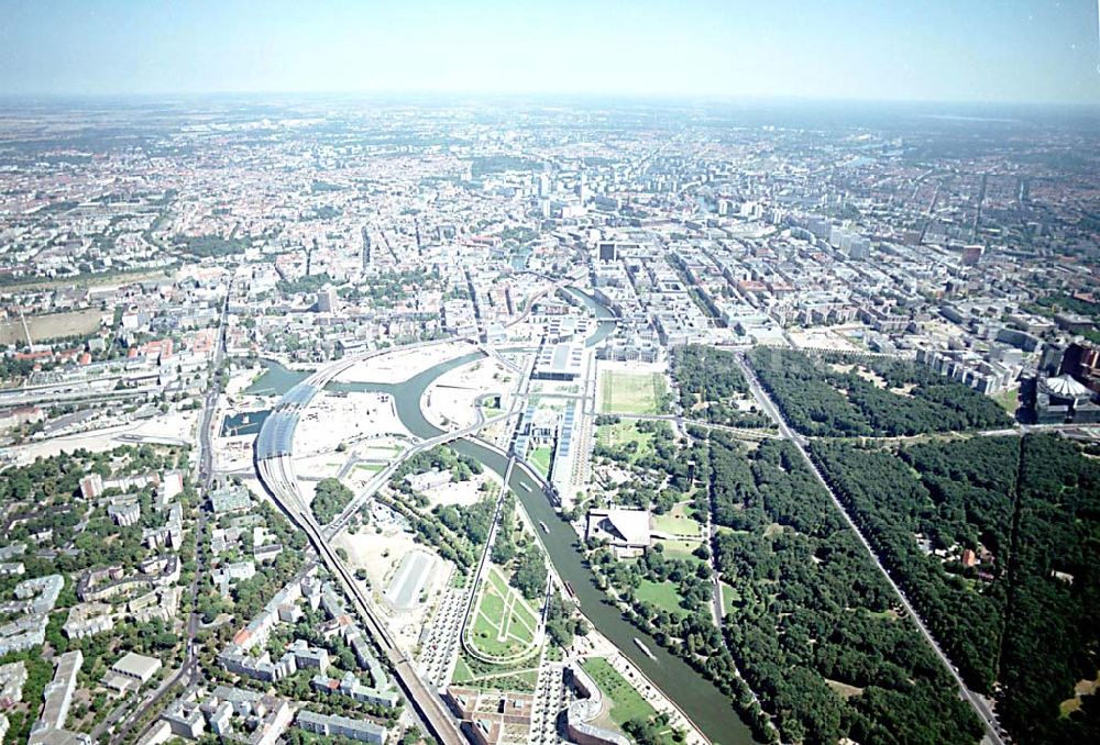 Aerial photograph Berlin - Tiergarten (Spreebogen) - Berlin Tiergarten / Mitte Regierungsviertel im Berliner Tiegarten am Spreebogen mit dem Reichstag, Paul-Löbe-Haus und Bundeskanzleramt, Marie-Elisabeth-Lüders-Haus Im Auftrag der Bundesbaugesellschaft mbH