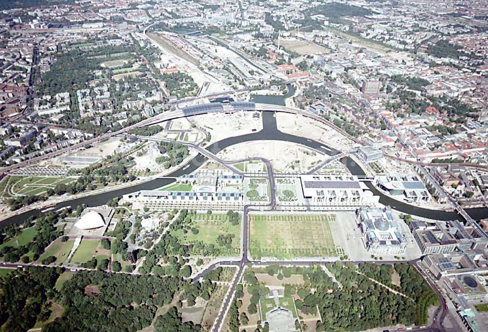 Berlin - Tiergarten (Spreebogen) from above - Berlin Tiergarten / Mitte Regierungsviertel im Berliner Tiegarten am Spreebogen mit dem Reichstag, Paul-Löbe-Haus und Bundeskanzleramt, Marie-Elisabeth-Lüders-Haus Im Auftrag der Bundesbaugesellschaft mbH