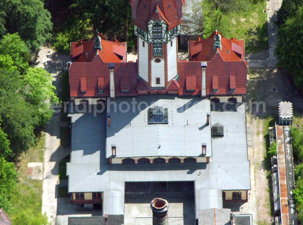 Beelitz from the bird's eye view: Blick auf den rekonstruierten Wasserturm auf dem Gelände der Rehaklinik in Beelitz Kliniken Beelitz GmbH Neurologische Rehabilitationsklinik Beelitz-Heilstätten Paracelsusring 6 a D- 14547 Beelitz-Heilstätten Telefon: (033204) 200,Telefax: (033204) 22001,Freecall: 0800 200 2291 Email: info@rehaklinik-beelitz.de Achim Walder: