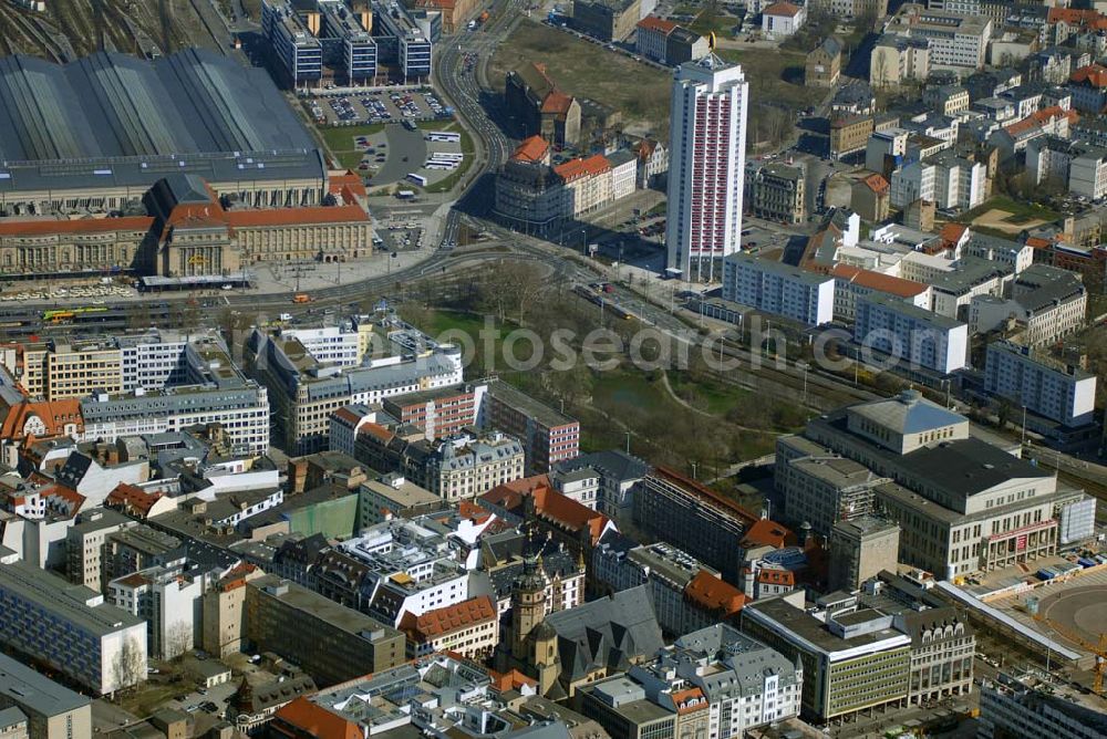 Leipzig from above - Blick auf restaurierte Wohn- und Geschäftshäuser an der Ritterstrasse im Stadtzentrum von Leipzig.