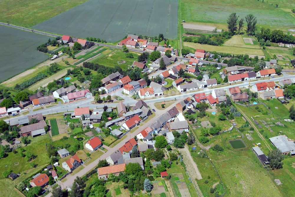 Aerial photograph Reuden(Fläming) - Blick auf Reuden(Fläming); Landkreis Zerbst; PLZ:39264;