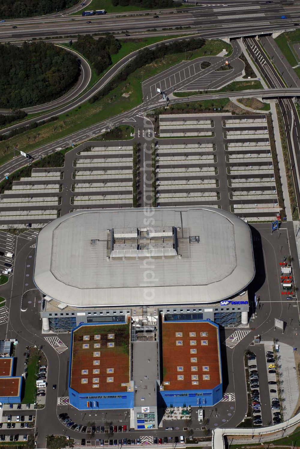 Mannheim from the bird's eye view: 01.09.2006 Mannheim (Baden-Württemberg) Blick auf die SAP Arena am Flughafen Mannheim,SAP ARENA Betriebsgesellschaft der Multifunktionsarena Mannheim mbH & Co. KG Xaver-Fuhr-Str. 150 ,68163 Mannheim ,Tel.: +49 (0) 6 21 - 1 81 90 - 204 Fax: +49 (0) 6 21 - 1 81 90 - 18 213,e-Mail: info@saparena.de