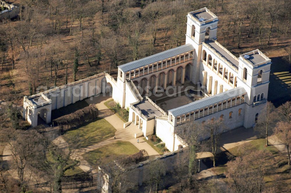 Potsdam from the bird's eye view: Blick auf Schloss Belvedere auf dem Pfingstberg in Potsdam. Belvedere ist ein zum Ensemble Potsdamer Schlösser und Gärten gehörendes Schloss nördlich des Neuen Gartens. Es wurde wegen der schönen Aussicht unter Friedrich Wilhelm IV. errichtet und ist nur ein Teil eines ursprünglich wesentlich umfangreicheren Bauvorhabens. Erbaut 1847 bis 1852 und 1860 bis 1863. 1999 wurde es in die Liste des UNESCO Weltkulturerbes aufgenommen.