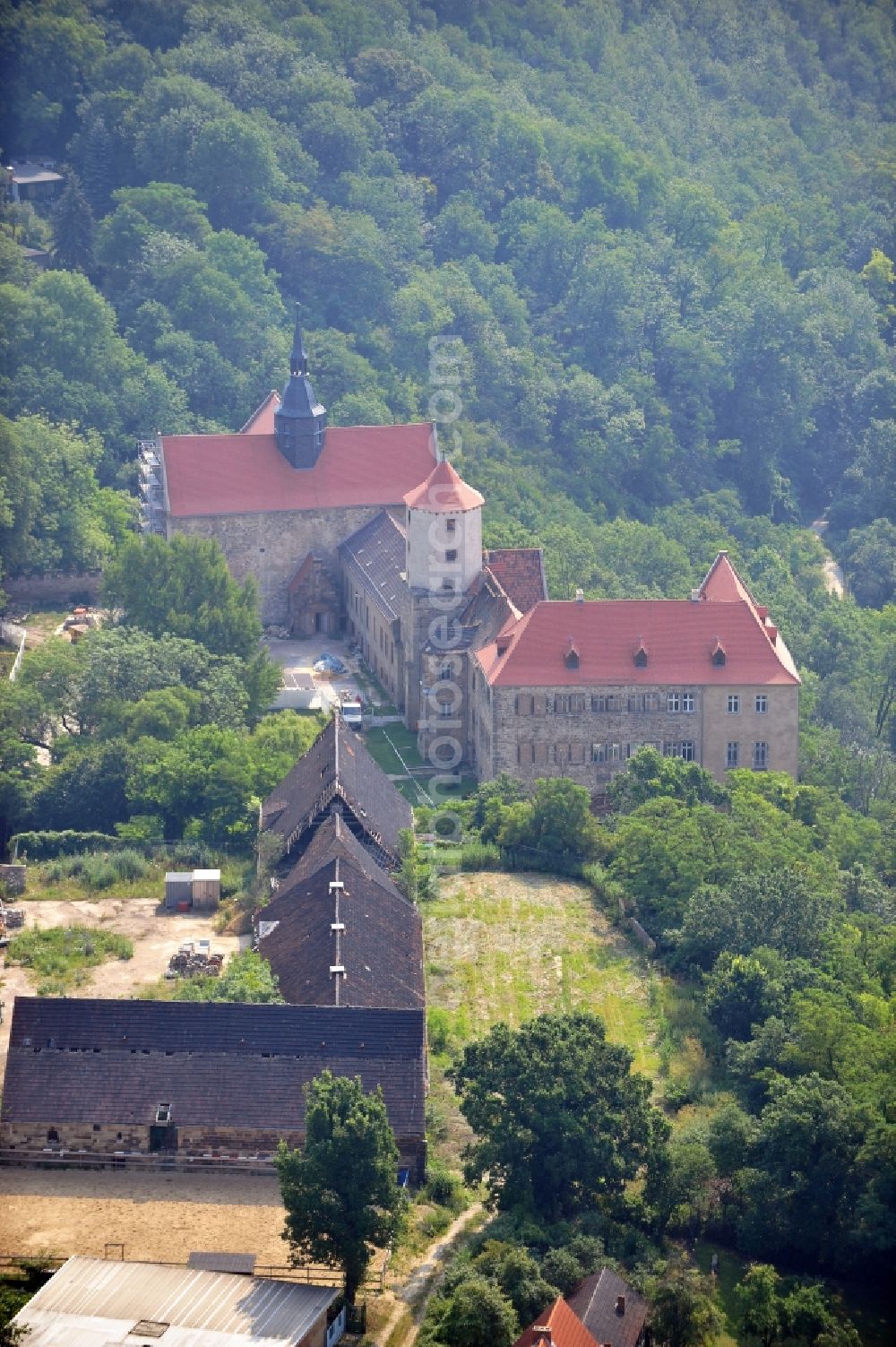 Goseck from the bird's eye view: View of the castle Goseck in the homonymous city in Saxony-Anhalt. The medieval castle and abbey was built in the 9th Century and is now used by Schloss Goseck e.V. The association, which was founded in 1998, started its business on the European music and culture center, and organizes concerts. There are also guest rooms, a castle-tavern and information spaces for Goseck solar observatory since 2006