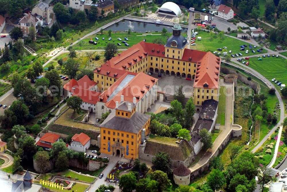 Zeitz from the bird's eye view: Blick auf das Schloss Moritzburg, das seine heutige Getsalt im 17. Jahrhundert erhielt. Das Schloss berherbergt u.a. ein Museum und das Stadtarchiv. Kontakt: Museum Schloss Moritzburg, Schlossstraße 6, 06712 Zeitz; Tel.: 03441 / 212546 Zeitz 30.06.2006 Blick auf das Schloss Moritzburg, das seine heutige Getsalt im 17. Jahrhundert erhielt. Das Schloss berherbergt u.a. ein Museum und das Stadtarchiv. Kontakt: Museum Schloss Moritzburg, Schlossstraße 6, 06712 Zeitz; Tel.: 03441 / 212546