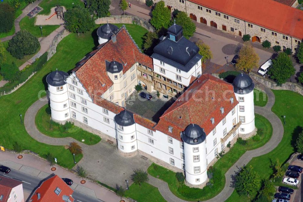 Aerial image Pfedelbach - , Blick auf Schloss Pfedelbach. Das ehemalige Wasserschloß wurde 1572 von Graf Eberhard von Waldenburg im Renaissance-Stil erbaut. Seit 1962 ist es im Besitz der Gemeinde Pfedelbach. Bürgermeisteramt , Hauptstr. 17, 74629 Pfedelbach, Telefon: 07941/6081-0,