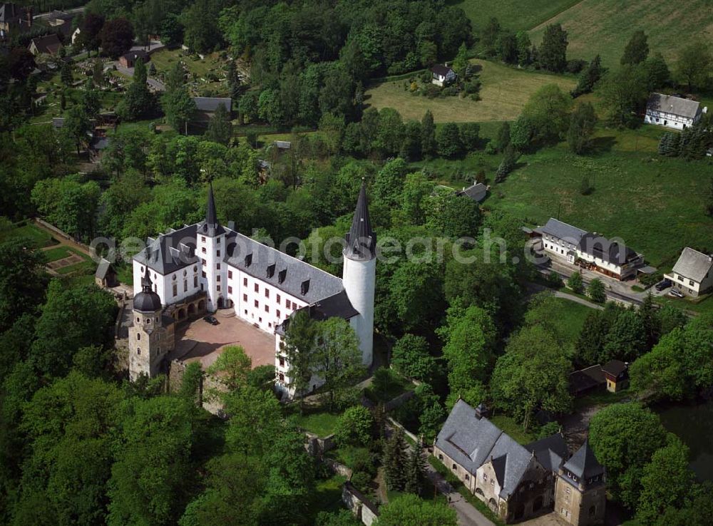 Aerial image Neuhausen/Erzgeb. - Blick auf das Schloss Purschenstein in Neuhausen/Erzgeb.. Das Schloss wurde vermutlich im 12. Jahrhundert gebaut.