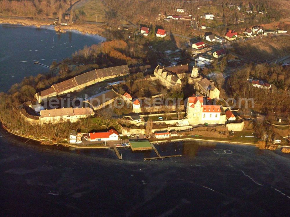 Seeburg / Sachsen-Anhalt from the bird's eye view: 16.01.2006: Auf einer Halbinsel an der Ostseite des Süßen Sees erhebt sich Schloß Seeburg. Die Halbinsel am Süßen See ist nicht nur mit dem Schloß sondern auch durch den ehemaligen Gutshof bebaut. Geschäftsführer:Dipl.-Wi.-Ing. Claus Dieter Meinzer; Dipl.-Ing. Manfred Müller-Jehle; Anschrift:Thaddenstraße 14a; D - 69469 Weinheim;Telefon: (06201) 6 81 81; Telefax: (06201) 1 59 01; E-Mail: csg@schloss-seeburg.de