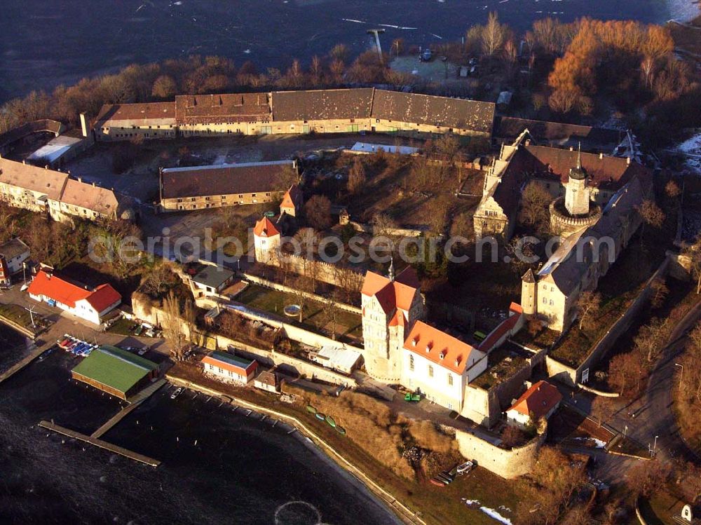 Seeburg / Sachsen-Anhalt from the bird's eye view: 16.01.2006: Auf einer Halbinsel an der Ostseite des Süßen Sees erhebt sich Schloß Seeburg. Die Halbinsel am Süßen See ist nicht nur mit dem Schloß sondern auch durch den ehemaligen Gutshof bebaut. Geschäftsführer:Dipl.-Wi.-Ing. Claus Dieter Meinzer; Dipl.-Ing. Manfred Müller-Jehle; Anschrift:Thaddenstraße 14a; D - 69469 Weinheim;Telefon: (06201) 6 81 81; Telefax: (06201) 1 59 01; E-Mail: csg@schloss-seeburg.de