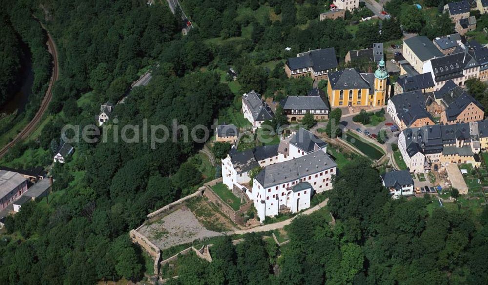 Wolkenstein from the bird's eye view: Blick auf das Schloss Wolkenstein und die Kirche Kirche St. Bartolomäus in Wolkenstein/Sachsen,