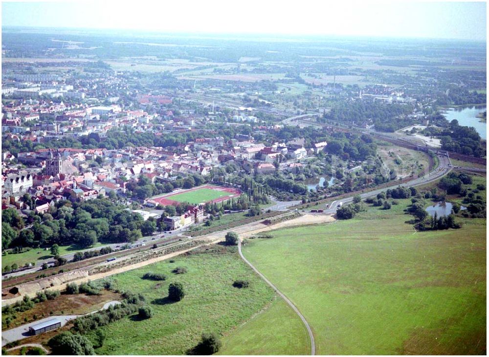 Aerial photograph Wittenberg - Bau der Ortsumgehungsstraße B2 / B 187 südöstlich in Wittenberg an der Elbe. Projektsteuerung: Schüßler-Plan Ingenieurgesellschaft für Bau- und Verkehrswegeplanung mbH.