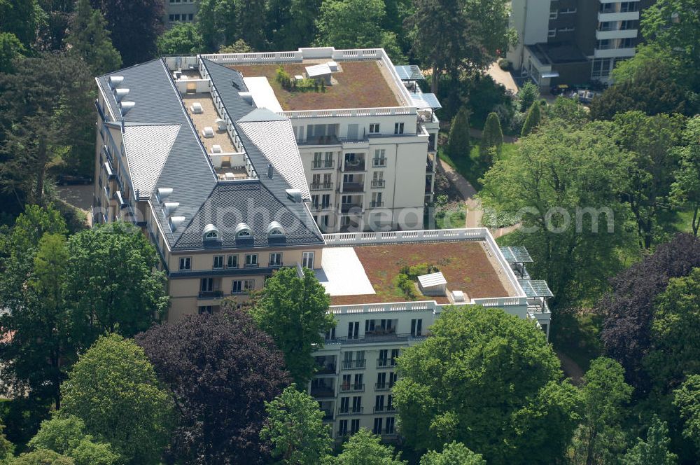 Aerial image Frankfurt am Main - Blick auf die SchlossResidence Mühlberg im Frankfurter Stadtteil Sachsenhausen. Die Seniorenresidenz wird von Mitarbeitern der Markus Diakonie betreut und ist ein Projekt der cds Wohnbau GmbH. View of the Residence Palace Mühlberg in Sachsenhausen district of Frankfurt. The senior residence is maintained by employees of the Diakonia and Markus is a project of cds Wohnbau GmbH.