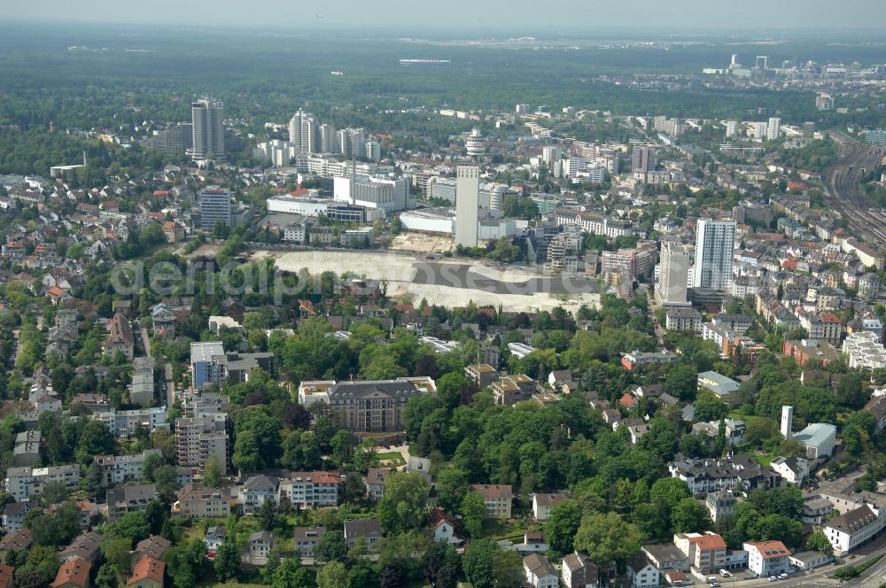 Aerial photograph Frankfurt am Main - Blick auf die SchlossResidence Mühlberg im Frankfurter Stadtteil Sachsenhausen. Die Seniorenresidenz wird von Mitarbeitern der Markus Diakonie betreut und ist ein Projekt der cds Wohnbau GmbH. View of the Residence Palace Mühlberg in Sachsenhausen district of Frankfurt. The senior residence is maintained by employees of the Diakonia and Markus is a project of cds Wohnbau GmbH.