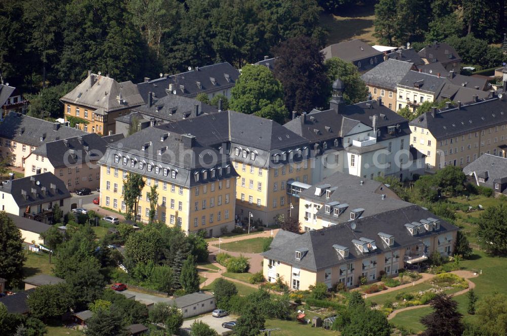 Ebersdorf from above - Blick auf das Senioren-Zentrum Emmaus der Saale-Neckar-Diakonie in Ebersdorf. Kontakt: Lobensteiner Straße 17, 07929 Saalburg-Ebersdorf, Tel. +49 (0)3 66 51 69 104