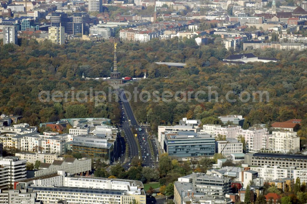 Aerial photograph Berlin - Blick auf den Berliner Tiergarten an der Corneliusstrasse / Von-der-Heydt-Straße mit der Klingelhöferstrasse / Hofjägerallee zur Siegessäule am Großen Stern in Berlin. Die Siegessäule wurde von 1864 bis 1873 nach Plänen von Heinrich Stracks erbaut. Heute steht sie unter Denkmalschutz. Links im Vordergrund befindet sich der Neubau der Bundeszentrale der CDU, recht im Bild der Sitz der KPMG. Mit im Bild sind die Botschaftzen der Nordischen Länder, sowie der sitz der Konrad-Adenauer-Stiftung.