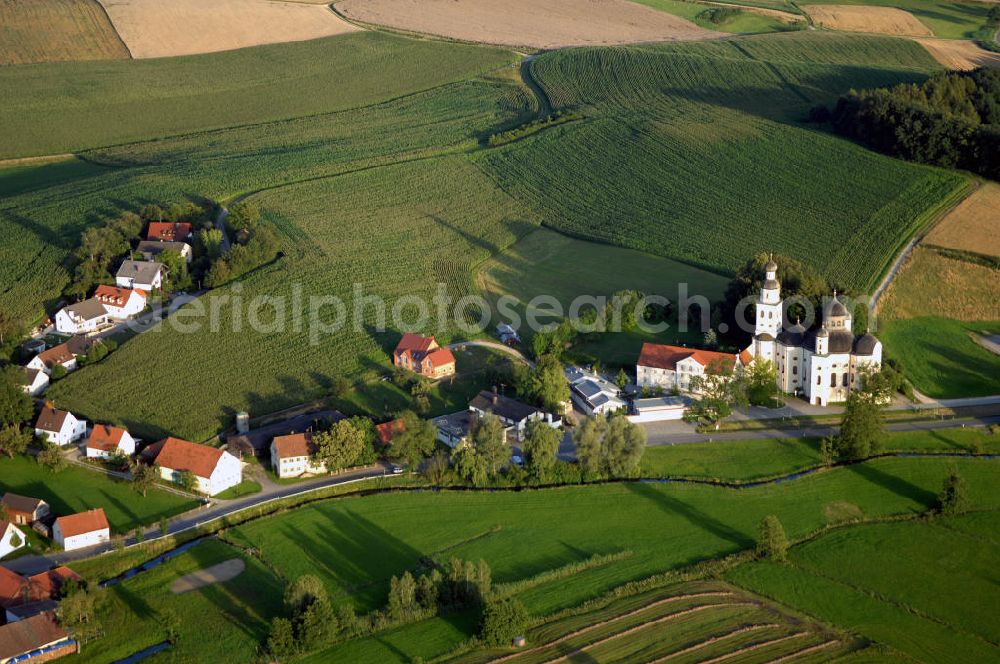 Aerial image Seelenbach - Blick auf die Wallfahrtskirche Maria Birnbaum. Die barocke Wallfahrtskirche Maria Birnbaum wurde 1661 – 1668 als erste Kuppelkirche nördlich der Alpen errichtet. Kontakt: Wallfahrtskirche Maria Birnbaum, Maria-Birnbaum-Straße 51, 86577 Sielenbach, Tel. 08258 9958-0, Fax 08258 9985-10, E-Mail info@kloster-maria-birnbaum.de,