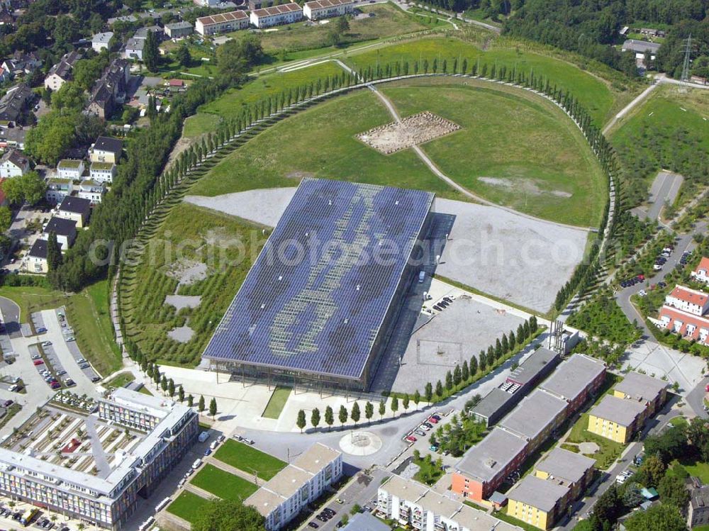 Aerial photograph Herne - Energiepark Mont-Cenis der Stadtwerke Herne, Stadtteilrathaus Herne-Sodingen und Fortbildungsakademie des Innenministeriums NRW. In die Dachflächen und die südwestlichen Seitenflächen der Glashülle wurde eines der größten Solarkraftwerke seiner Art integriert. Betriebsgesellschaft Akademie Mont-Cenis Herne mbH; Mont-Cenis-Platz 1; D-44627 Herne; Telefon: 02323-9650; Fax:02323-9651999;Mail:info@akademie-mont-cenis.de