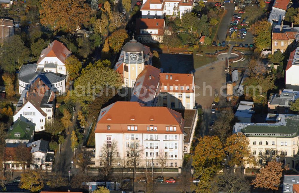 Potsdam from above - Blick auf das Sozialgericht Potsdam (links) und das Oberstufenzentrum Johanna Just für Ernährung, Hauswirtschaft, Gesundheit und Soziales. Kontakt: Sozialgericht Potsdam, Rubensstraße 8 14467 Potsdam, Tel. +49(0)331 27188 0, Fax +49(0)331 27188 444, Email: poststelle@sgp.brandenburg.de; Oberstufenzentrum J. Just, Berliner Straße 114-115 14467 Potsdam, Tel. +49(0)331 2897300, Email: info@osz-j-just.de