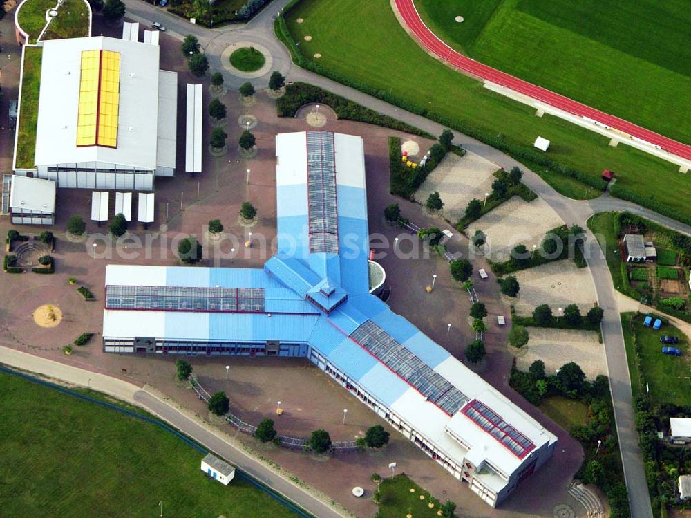 Aerial image Jessen - 27.08.2005 Jessen; Stadion Jahn-Sportanlage, Am Sportplatz 2, 06917 Jessen (Elster), Tennisanlage mit 4 Spielplätzen, Fußballplatz, Leichtathletikanlagen