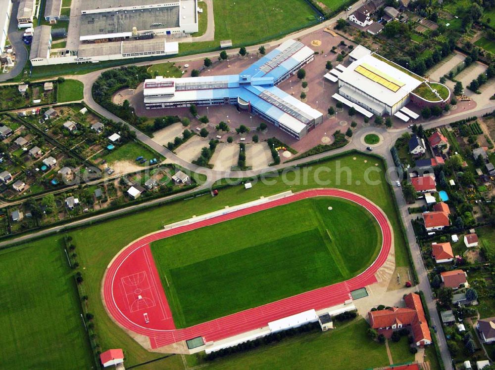 Jessen from the bird's eye view: 27.08.2005 Jessen; Stadion Jahn-Sportanlage, Am Sportplatz 2, 06917 Jessen (Elster), Tennisanlage mit 4 Spielplätzen, Fußballplatz, Leichtathletikanlagen