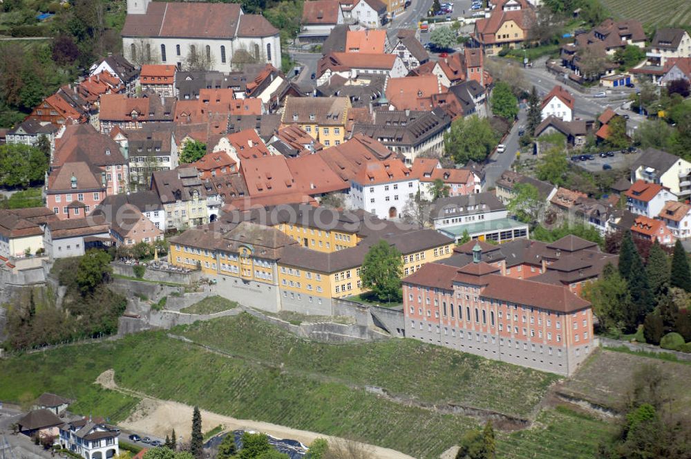 Aerial photograph Meersburg - Blick auf das Staatsweingut Meersburg und das Schloss Meersburg. Kontakt: Staatsweingut Meersburg, Seminarstraße 6, 88709 Meersburg, Tel. +49 (0)7532-4467-44 Fax +49 (0)7532-4467-47, E-Mail: info@staatsweingut-meersburg.de; Kontakt: Neues Schloss Meersburg, Schlossplatz 12, 88709 Meersburg, Tel. +49 (0)7532 440400