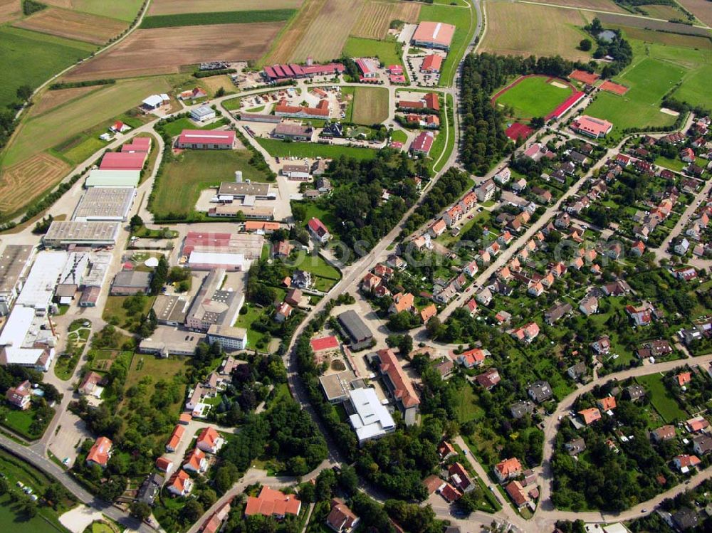 Leutershausen from the bird's eye view: 27.08.2005 Leutershausen; Leutershausen ist eine Stadt an der Altmühl im Landkreis Ansbach, Regierungsbezirk Mittelfranken im Bundesland Bayern.