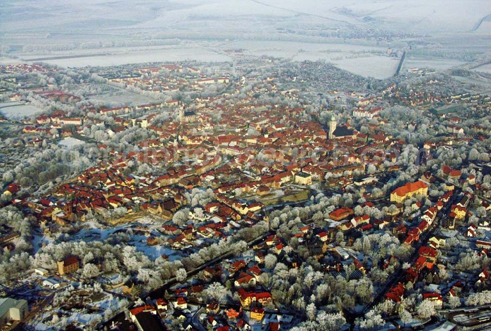 Aerial image Bad Langensalza / Thüringen - 16.01.2006: Die Kurstadt Bad Langensalza ist die zweitgrößte Stadt im Unstrut–Hainich–Kreis und liegt an der Salza – einem kleinen Flüsschen, welches in die Unstrut mündet. Stadtverwaltung Bad Langensalza: Marktstraße 1; D - 99947 Bad Langensalza; Postfach 1252; D - 99942 Bad Langensalza; Tel.: (03603) 85 90; Fax: (03603) 85 91 00