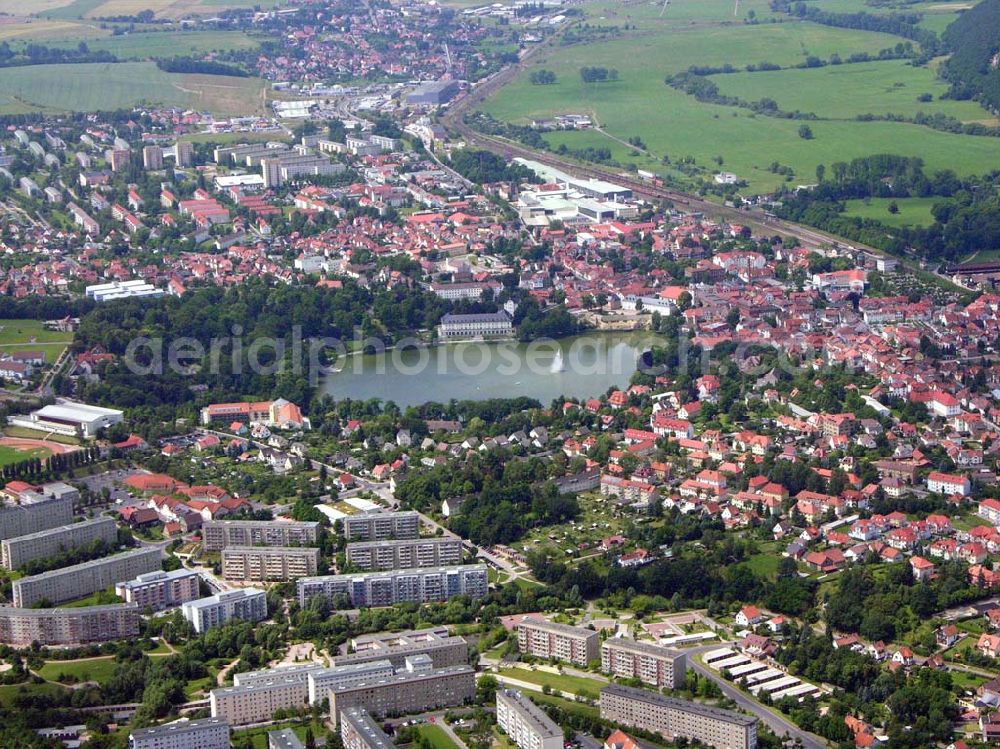 Bad Salzungen / Thüringen from the bird's eye view: Blick auf das Stadtzentrum von Bad Salzungen mit dem Burgsee, sowie der Seeklinik Bad Salzungen. Asklepios Burgseekliniken Bad Salzungen Postfach 1234, 36433 Bad Salzungen Geschäftsführer: Martin Merbitz email: BadSalzungen@asklepios.com Achim Walder: