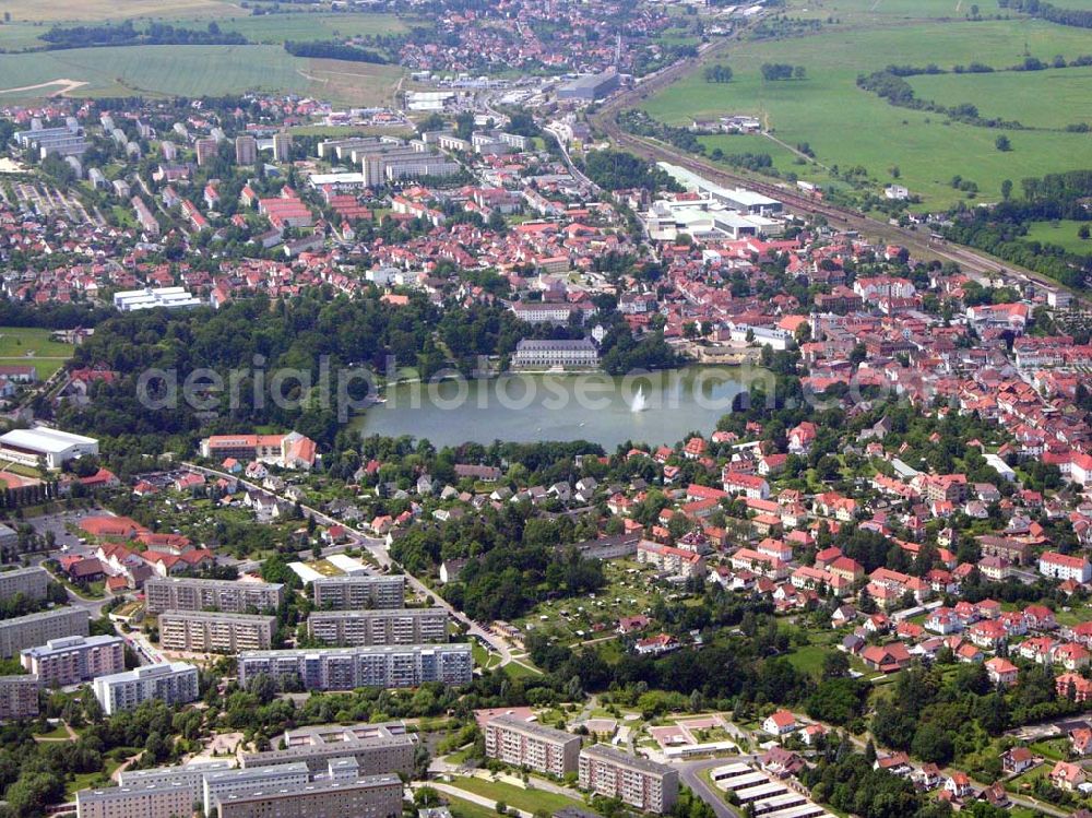 Aerial image Bad Salzungen / Thüringen - Blick auf das Stadtzentrum von Bad Salzungen mit dem Burgsee, sowie der Seeklinik Bad Salzungen. Asklepios Burgseekliniken Bad Salzungen Postfach 1234, 36433 Bad Salzungen Geschäftsführer: Martin Merbitz email: BadSalzungen@asklepios.com Achim Walder: