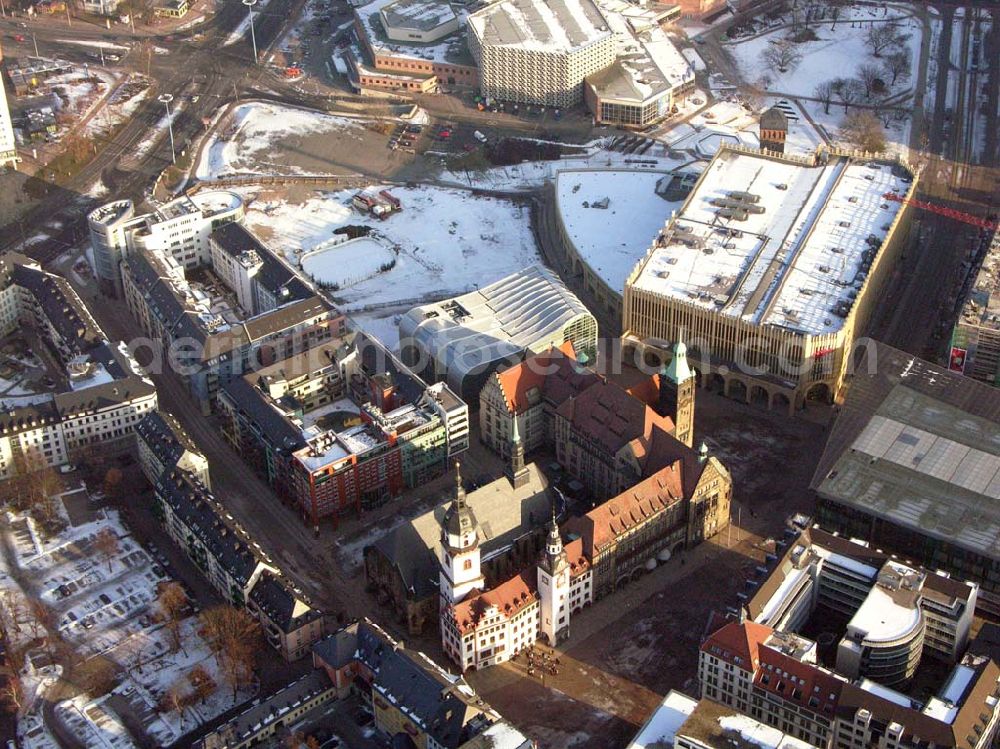 Aerial image Chemnitz / Sachsen - 15.01.2006 Chemnitz:Stadtzentrum mit dem Markt, Opernhaus und der Kirche in der Chemnitzer Altstadt. Mit im Bild die Einkaufsgalerie Roter Turm der Sachsenbau Beteiligungsgesellschaft mbH & Co KG.