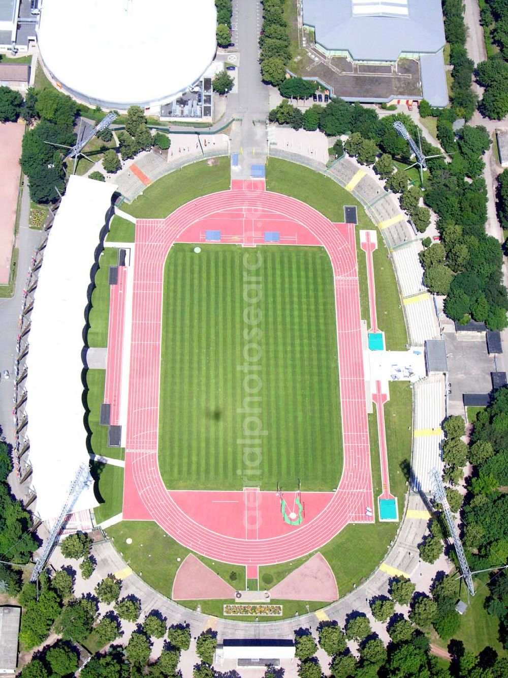 Erfurt / Thüringen from the bird's eye view: Blick auf das Steigerwaldstadion. Arnstädter Straße 55 99096 Erfurt Betriebsstellenleiter Herr Debuch, Tel.: 03 61/655 46 20 oder 03 61/655 46 21