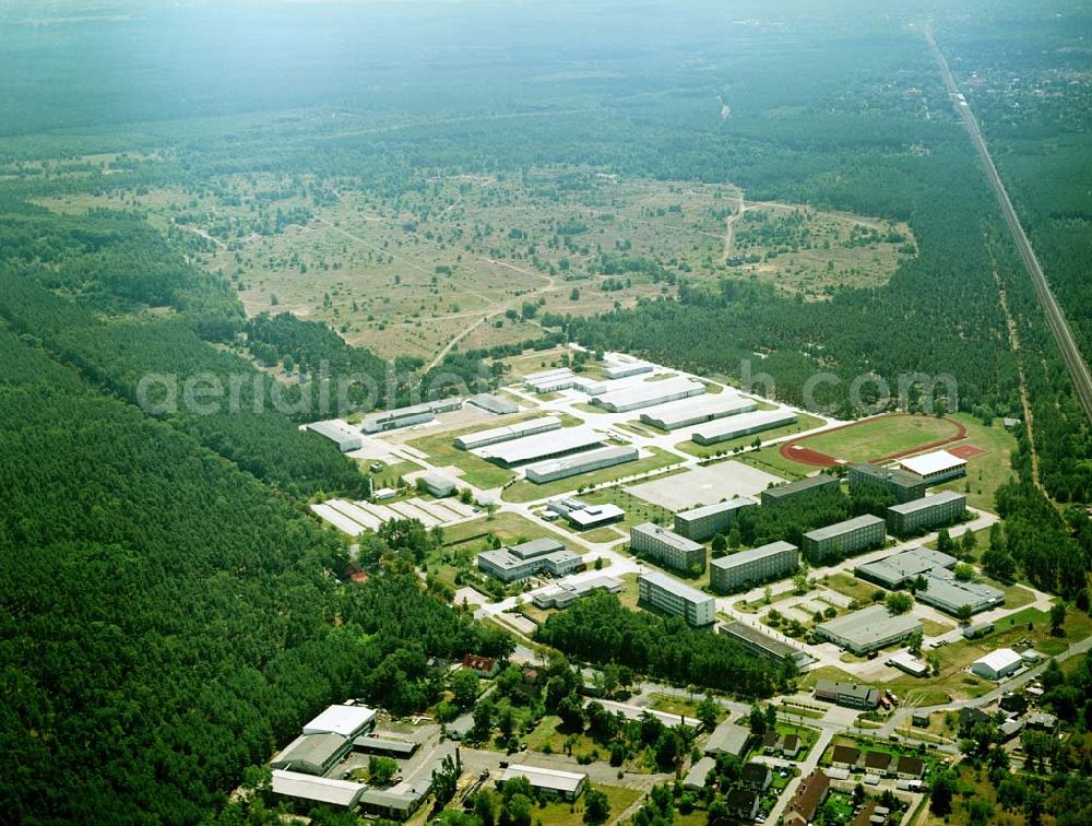 Aerial image Lehnitz - Blick auf den ehemaligen Truppenübungsplatz Lehnitz bei Oranienburg. das Gelände wurde unlängst von der Bundeswehr an die Bundesanstalt für Immobilienaufgaben übertragen und soll nun einer neuen Verwendung und Renaturisierungsmaßnahmen zugeführt werden.