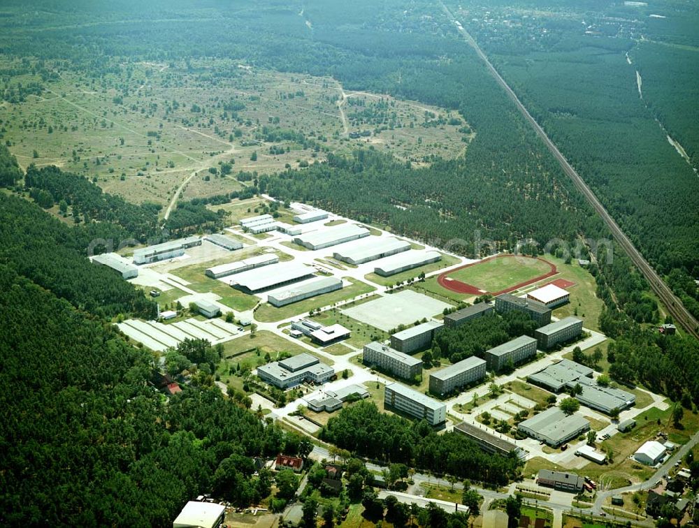 Aerial photograph Lehnitz - Blick auf den ehemaligen Truppenübungsplatz Lehnitz bei Oranienburg. das Gelände wurde unlängst von der Bundeswehr an die Bundesanstalt für Immobilienaufgaben übertragen und soll nun einer neuen Verwendung und Renaturisierungsmaßnahmen zugeführt werden.