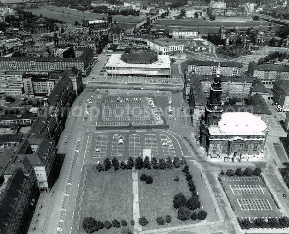 Aerial photograph Dresden - View of the Striezelmarkt at the Old Market in Dresden in Saxony. Right of the Cross Church in Dresden. In the background the Catholic Court Church, Semper Opera House and Old Masters Picture Gallery