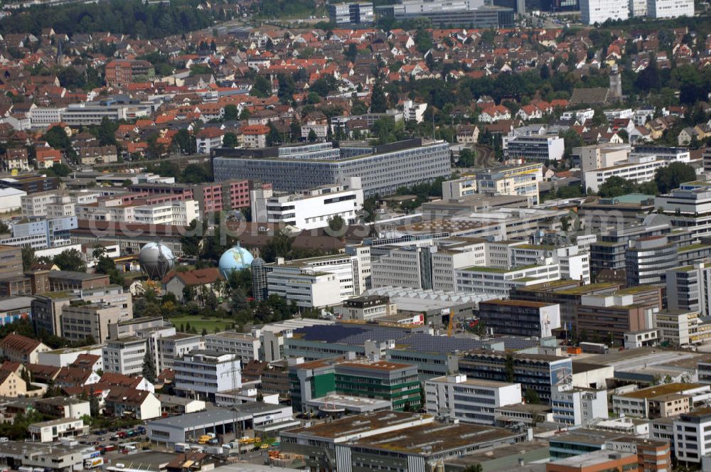 Stuttgart from above - Blick auf den Synergiepark Stuttgart. Es ist mit 137 ha das größte Gewerbegebiet der Stadt. 700 Unternehmen sind dort angesiedelt, u.a. zwei Max-Planck-Institute, Forschungszentrum der Deutschen Forschungsanstalt für Luft- und Raumfahrt (DLR) unbd zahlreiche weitere Forschungsinstitute. Kontakt: Wirtschafts- und Industrievereinigung Stuttgart e.V., Im Pavillon Industriestr.3, 70565 Stuttgart, Tel. +49 (0)711 78 19 29 14, Fax +49(0)711 7819 29 15, Email wiv_stuttgart@web.de