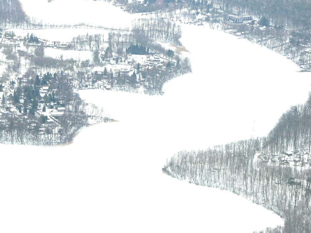 Aerial image Postbruch - Blick auf den Bötzsee mit dem Uferbereich des Anglervereins Postbruch.