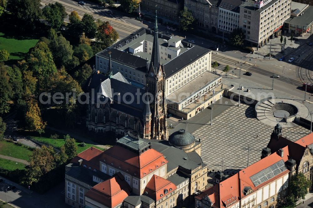 Chemnitz from the bird's eye view: View of the Theaterplatz with church St. Petri in Chemnitz in Saxony