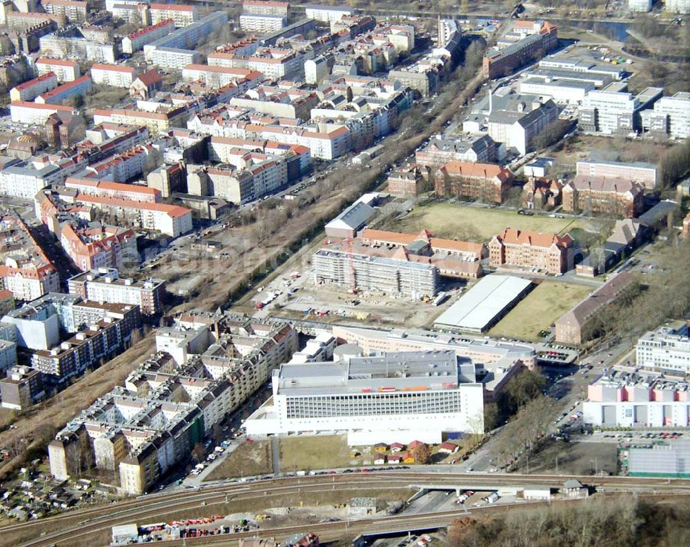 Aerial image Berlin - TREPTOW - Blick auf den Treptower Park in Ost-West-Richtung. 13.03.03